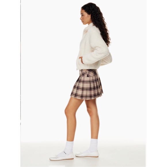 BNWOT Sunday best mockneck fuzzy zip up xs - Picture 3 of 5